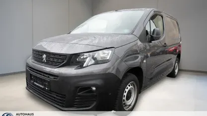 Gebraucht Peugeot Partner Premium 102 PS (75 kW) 2021 Grau Van / Kleinbus