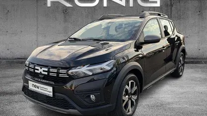 Perlmuttschwarz metallic Gebraucht 2023 Dacia Sandero Expression Kleinwagen | 17.700 € (Fairer Preis)