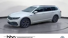 Weiß Gebraucht 2022 VW Passat GTE Kombi | 26.460 € (Fairer Preis)