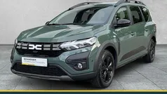 Grün Gebraucht 2023 Dacia Jogger Extreme Kombi | 19.890 € (Fairer Preis)