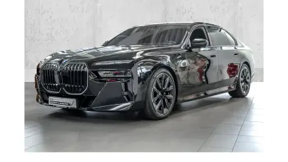 Gebraucht BMW 740 M Sport 286 PS (210 kW) 2025 Schwarz Limousine