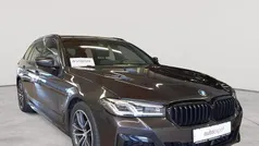 Sophistograu brillanteffekt metallic Gebraucht 2022 BMW 520 M Sport Kombi | 31.290 € (Fairer Preis)