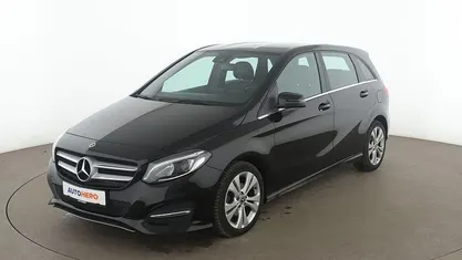 Schwarz Gebraucht 2019 Mercedes B200 Urban Van / Kleinbus | 17.440 € (Fairer Preis)