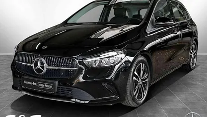 Gebraucht Mercedes B200 Progressive 163 PS (119 kW) 2024 Metalliclack kosmosschwarz Van / Kleinbus
