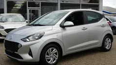 Silber Gebraucht 2023 Hyundai i10 Select Kleinwagen | 12.490 € (Fairer Preis)