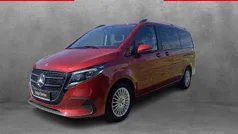 Rot Gebraucht 2024 Mercedes V220 Style Van / Kleinbus | 64.899 €