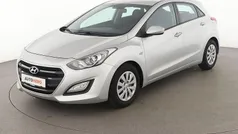 Grau Gebraucht 2017 Hyundai i30 Life Limousine | 9.560 € (Fairer Preis)