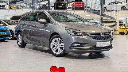 Grau Gebraucht 2018 Opel Astra Dynamic Kombi | 10.450 € (Teuer)