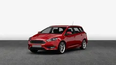 Rot Gebraucht 2016 Ford Focus Titanium Kombi | 9.990 € (Fairer Preis)