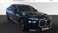 Tansanitblau metallic Gebraucht 2023 BMW 750e Limousine | 92.900 € (Fairer Preis)