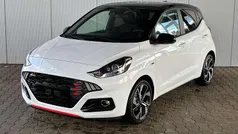 Atlas weiß / dach schwarz Neu 2025 Hyundai i10 N Line Kleinwagen | 19.100 € (Fairer Preis)