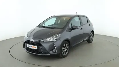Gebraucht Toyota Yaris Club 112 PS (82 kW) 2019 Grau Kleinwagen