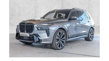 Gebraucht BMW X7 M Sport 352 PS (258 kW) 2025 Skyscraper grau metallic SUV
