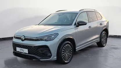 Silber Gebraucht 2025 VW Tiguan R-line SUV | 43.880 € (Fairer Preis)
