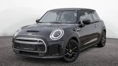 Schwarz Gebraucht 2022 Mini Cooper SE Classic Kleinwagen | 15.950 € (Guter Preis)