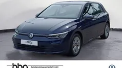 Blau Gebraucht 2021 VW Golf VIII Life Limousine | 18.820 € (Guter Preis)