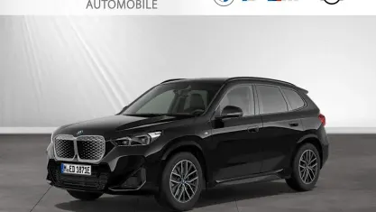 Gebraucht BMW iX1 M Sport 230 kW (313 PS) 2025 Saphirschwarz metallic SUV