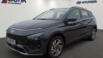 Aurora grey Gebraucht 2024 Hyundai Bayon Trend SUV | 22.200 € (Fairer Preis)