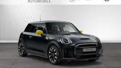 Mini yours enigmatic black metallic Gebraucht 2022 Mini Cooper SE Kleinwagen | 18.290 € (Fairer Preis)