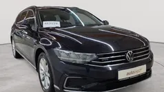 Deep black perleffekt Gebraucht 2021 VW Passat GTE Kombi | 18.990 € (Guter Preis)