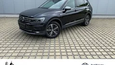 Keine angabe schwarz (deep black perleffekt) metallic Gebraucht 2019 VW Tiguan Allspace Pro SUV | 31.789 € (Fairer Preis)
