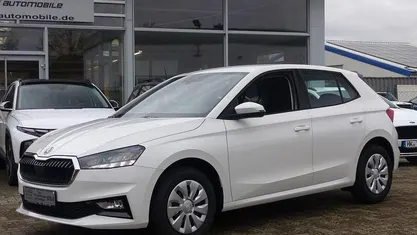 Nieuw Skoda Fabia 116 PK (85 kW) 2025 Wit Sedan