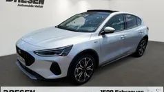 Silber Gebraucht 2024 Ford Focus Active X Limousine | 27.450 € (Fairer Preis)