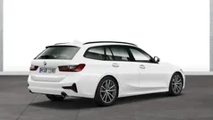 Weiß Gebraucht 2021 BMW 330 Advantage Kombi | 31.980 € (Fairer Preis)