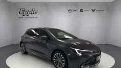 Grau Gebraucht 2023 Toyota Corolla Hybrid Team Limousine | 22.990 € (Fairer Preis)