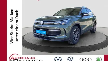 Neu VW Tiguan 150 PS (110 kW) 2026 Grüngrün SUV