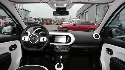 Blau Gebraucht 2023 Renault Twingo Techno Kleinwagen | 15.290 € (Fairer Preis)