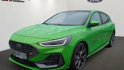 Gebraucht Ford Focus ST 280 PS (205 kW) 2024 Mean green metallic Limousine