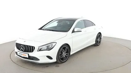 Gebraucht Mercedes CLA180 Urban 122 PS (89 kW) 2019 Weiß Limousine