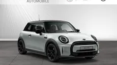 White silver metallic Gebraucht 2022 Mini Cooper Kleinwagen | 22.890 € (Fairer Preis)