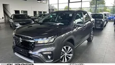 Titan dark gray pearl metallic Gebraucht 2025 Suzuki SX4 Comfort+ SUV | 23.770 € (Fairer Preis)