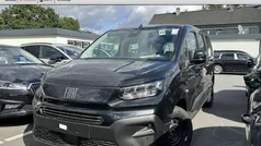Schwarz Neu 2025 Fiat Doblò Feel Van / Kleinbus | 29.990 € (Fairer Preis)