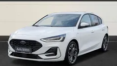Weiß Gebraucht 2023 Ford Focus ST-Line X Limousine | 26.990 € (Etwas zu teuer)