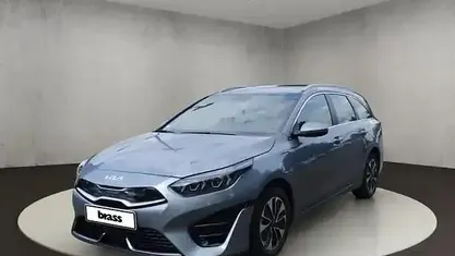 Gebraucht Kia Ceed 105 PS (77 kW) 2025 Lunarsilber met. Kleinwagen