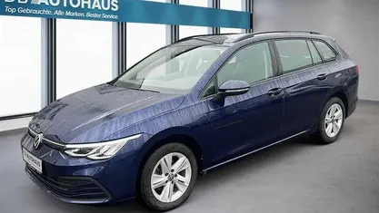 Blau Gebraucht 2022 VW Golf VIII Life Kombi | 19.190 € (Fairer Preis)