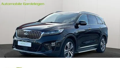 Second-hand Kia Sorento GT-Line 200 CP (147 kW) 2020 Negru SUV