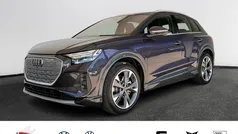 Violett Gebraucht 2022 Audi Q4 e-tron Sport SUV | 34.979 € (Fairer Preis)