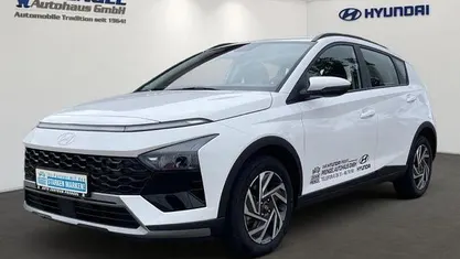 Weiß Gebraucht 2025 Hyundai Bayon Trend SUV | 19.999 € (Fairer Preis)