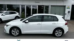 Pure white Gebraucht 2022 VW Golf VIII Life Limousine | 19.750 € (Fairer Preis)