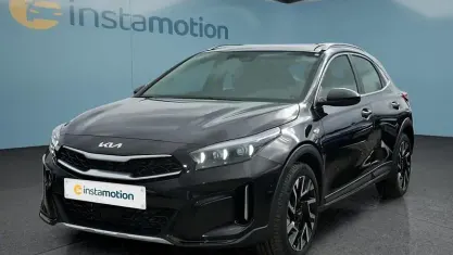 Neu Kia XCeed 150 PS (110 kW) 2026 Blau SUV