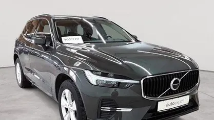 Gebraucht Volvo XC60 Momentum 197 PS (144 kW) 2022 Pine grey metallic SUV