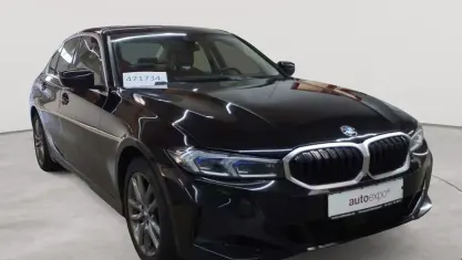 Gebraucht BMW 320 Sport Line 190 PS (139 kW) 2023 Schwarz uni Limousine