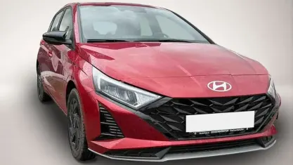 Neu Hyundai i20 GO! 90 PS (66 kW) 2026 Rot Kleinwagen