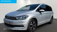 Silber Gebraucht 2022 VW Touran Highline Van / Kleinbus | 24.690 € (Fairer Preis)