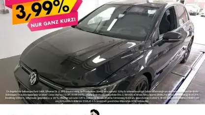 Gebraucht VW Golf VIII R-line 150 PS (110 kW) 2024 Deep black perleffekt Limousine