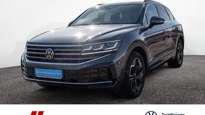 Grau / siliziumgrau (metallic) Gebraucht 2023 VW Touareg Edition SUV | 62.880 € (Superpreis)